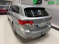 Begagnad Toyota Avensis Edition 147 HK (108 kW) 2014 Grå Kombi