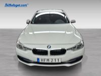 Begagnad BMW 320 192 HK (141 kW) 2018 Vit Kombi