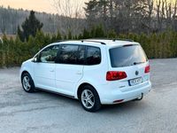 begagnad VW Touran 1.4 TSI 7 sits, drag, kamera, 140hk, 2015