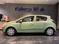 Begagnad Opel Corsa Enjoy 86 HK (63 kW) 2010 Grön Halvkombi