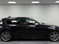 Begagnad BMW M135 326 HK (239 kW) 2015 Svart Halvkombi