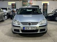 Begagnad VW Golf V 102 HK (75 kW) 2006 Silver Halvkombi