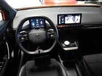 Begagnad MG MG4 EV 150 kW (204 HK) 2022 Orange Halvkombi