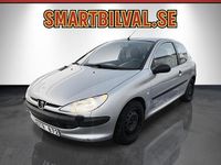 Begagnad Peugeot 206 75 HK (55 kW) 2001 Gråmetallic Halvkombi