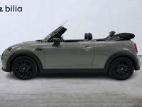 begagnad Mini Cooper Cabriolet Convertible / SPORTSTOL / BACKKAMERA / BLUETOOTH 2022 Grå