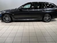 begagnad BMW 530 e xDrive Touring M Sport Drag Head-Up 2023, Kombi
