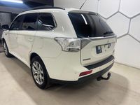 Begagnad Mitsubishi Outlander 203 HK (149 kW) 2014 Vit SUV