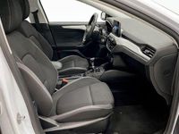 Begagnad Ford Focus Titanium 101 HK (74 kW) 2020 Vit Halvkombi