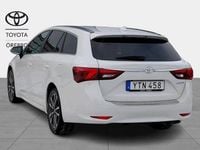 Begagnad Toyota Avensis Edition 148 HK (108 kW) 2017 Vit Kombi