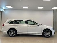 Begagnad VW Passat R-line 190 HK (139 kW) 2018 Vit