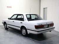 Begagnad Toyota Crown 200 HK (147 kW) 1988 Vit Sedan
