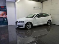 Begagnad Audi A3 Sportback Attraction 105 HK (77 kW) 2011 Vit Halvkombi