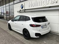 begagnad BMW 220 Active Tourer 225 e xDrive M-Sport 2023, Minibuss