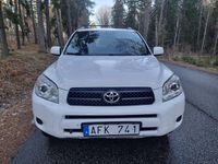 Begagnad Toyota RAV4 152 HK (111 kW) 2008 Vit SUV