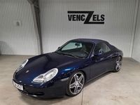 Begagnad Porsche 911 Carrera 4 301 HK (221 kW) 1999 Blå metallic Cab