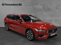 Begagnad Volvo V60 Core 355 HK (261 kW) 2023 Röd Kombi