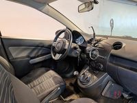 Begagnad Mazda 2 Comfort 75 HK (55 kW) 2009 Röd Halvkombi
