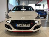 Begagnad Hyundai i10 N Line 90 HK (66 kW) 2024 Vit Halvkombi