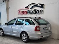 Begagnad Skoda Octavia Elegance 122 HK (89 kW) 2010 Silver Kombi