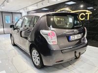 begagnad Toyota Verso 1.8 VALVEMATIC 147HK 7-SITS PANORAMA DRAG