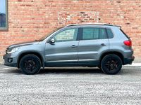 Begagnad VW Tiguan Sportline 160 HK (117 kW) 2012 Grå SUV