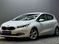 Begagnad Kia Ceed Comfort 135 HK (99 kW) 2013 Vit Halvkombi