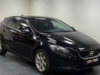 Begagnad Volvo V40 Momentum 150 HK (110 kW) 2012 Svart Kombi