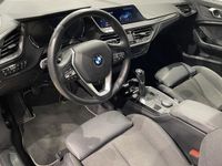 begagnad BMW 118 Model Sport Rattvärme PDC BSI 2021, Halvkombi
