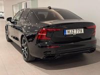 Begagnad Volvo S60 462 HK (339 kW) 2022 Svart Sedan