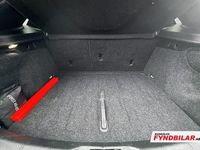 Begagnad Volvo V40 Kinetic 115 HK (84 kW) 2014 Vit Halvkombi