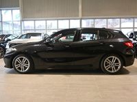 Begagnad BMW 118 M Sport 136 HK (100 kW) 2021 Svart Halvkombi
