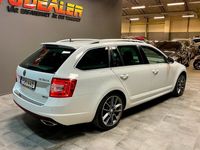 begagnad Skoda Octavia Combi RS 2.0 TDI Euro 6 2016, Kombi