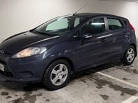 Begagnad Ford Fiesta Trend 69 HK (50 kW) 2011 Blå Halvkombi