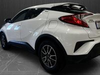 Begagnad Toyota C-HR Multidrive S 116 HK (85 kW) 2018 Vit SUV