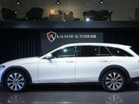 Begagnad Mercedes E220 All-Terrain Avantgarde 194 HK (142 kW) 2017 Vit Kombi