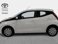 Begagnad Toyota Aygo X-play 72 HK (52 kW) 2021 Vit Halvkombi