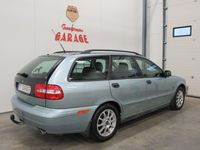 Begagnad Volvo V40 136 HK (100 kW) 2002 Ljusgrön Kombi