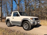 Begagnad Mitsubishi Pajero Top 150 HK (110 kW) 1991 Vit SUV