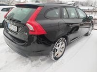 Begagnad Volvo V60 Kinetic 116 HK (85 kW) 2014 Svart Kombi