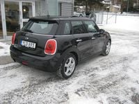 Begagnad Mini ONE Pepper 102 HK (75 kW) 2017 Svart Halvkombi