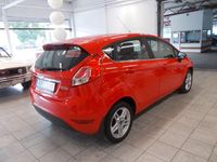 Begagnad Ford Fiesta Titanium 81 HK (59 kW) 2014 Röd (colorado red) Halvkombi