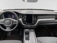 begagnad Volvo XC60 B5 Bensin Core Dragkrok 2023, SUV