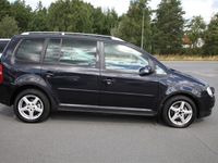 begagnad VW Touran 2.0 FSI Manuell, 7-sits, 150hk