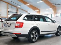 begagnad Skoda Octavia Scout 2.0TDI 4x4 Premium Canton B-Kamera 184hk