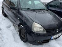 Begagnad Renault Clio R.S. 75 HK (55 kW) 2006 Halvkombi