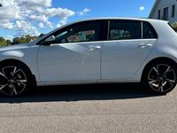 Begagnad VW Golf VII 110 HK (80 kW) 2017 Vit Halvkombi