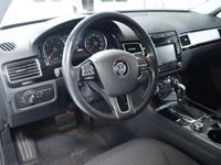 begagnad VW Touareg 3.0 V6 TDI 4Motion Automat 204hk Premium-Paket Värmare