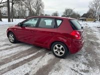 Begagnad Kia Ceed 109 HK (80 kW) 2007 Halvkombi