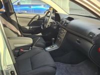 begagnad Toyota Avensis Kombi 2.4 D-4 VVT-i. NYBESIKTIGAD