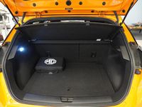 Begagnad MG MG4 EV 150 kW (204 HK) 2022 Orange Halvkombi